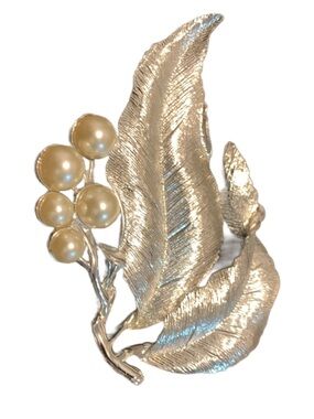 Vintage Sarah Coventry Silver-Tone Leaf Brooch with Faux Pearl Berries - stamped